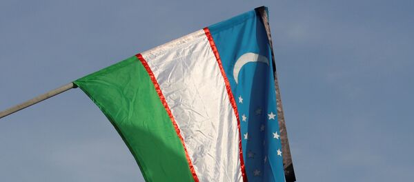 Приспущенные флаги Узбекистана в день траура по Исламу Каримову Приспущенные флаги Узбекистана в день траура по Исламу Каримову - Sputnik Узбекистан