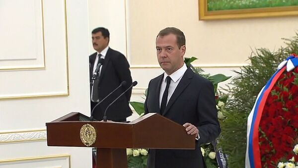 Медведев о Каримове: это был выдающийся государственный деятель - Sputnik Узбекистан