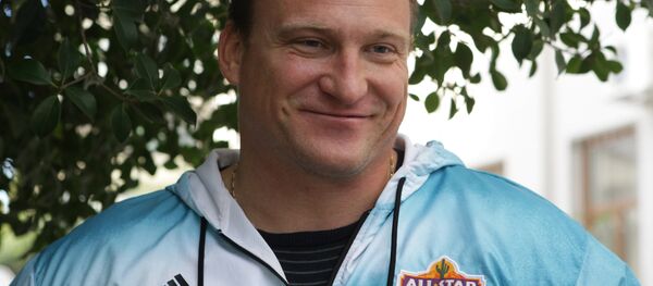 Чемпион Паралимпийских игр Алексей Ашапатов Чемпион Паралимпийских игр Алексей Ашапатов - Sputnik Узбекистан