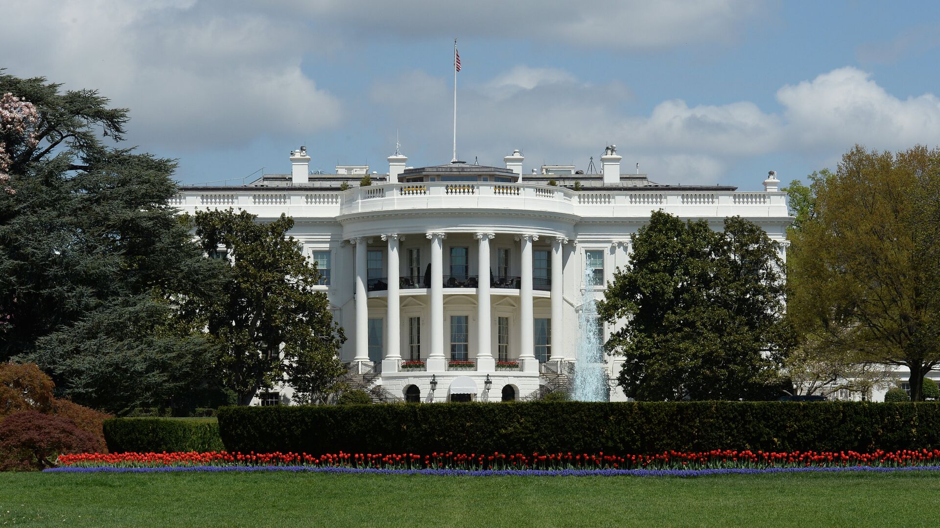 Официальная резиденция президента США - Белый дом в Вашингтоне (округ Колумбия) - Sputnik Узбекистан, 1920, 02.09.2023
