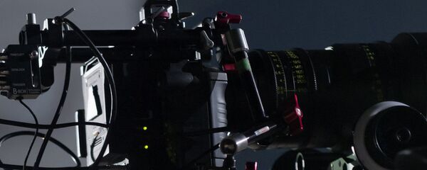 Кинокамера на съемочной площадке Кинокамера на съемочной площадке - Sputnik Ўзбекистон