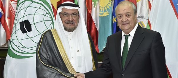 Ўзбекистон Ташқи ишлар вазири Абдулазиз Камилов ва ИҲТ Бош котиби Ияд бин Амин Мадани - Sputnik Ўзбекистон