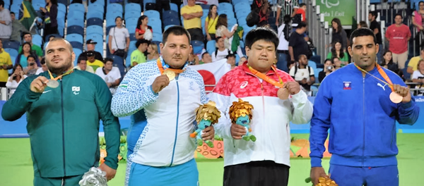 Rio shahrida bo‘lib o‘tgan paralimpiada g‘oliblarini mukofotlash marosimi Rio shahrida bo‘lib o‘tgan paralimpiada g‘oliblarini mukofotlash marosimi - Sputnik O‘zbekiston