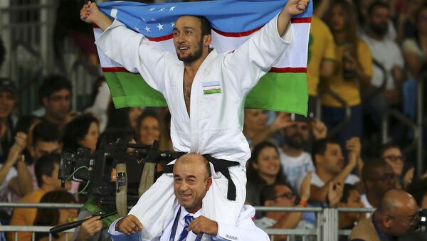Шерзод Намозов из Узбекистана выиграл золотую медаль по дзюдо на Паралимпийских играх в Рио - Sputnik Узбекистан