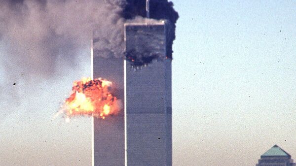 Пятнадцать лет назад была произведена аттака террористами-смертниками на башни близнецы в США - Sputnik Узбекистан