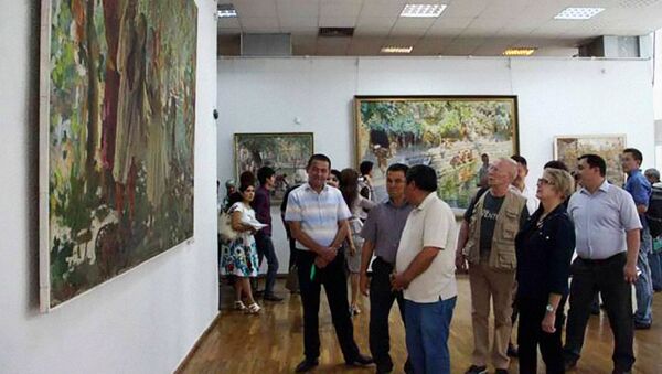 Выставка произведений признанных классиков живописи Узбекистана - Sputnik Узбекистан