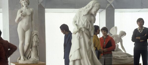 Санъат музейи зали - Sputnik Ўзбекистон