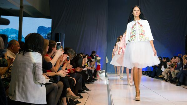 Ташкентская неделя моды 2016 Ташкентская неделя моды 2016 - Sputnik Узбекистан
