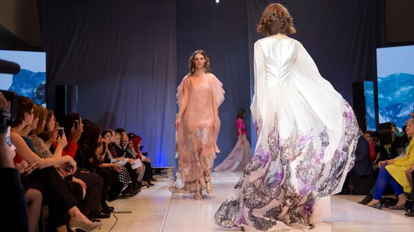 Ташкентская неделя моды 2016 Ташкентская неделя моды 2016 - Sputnik Узбекистан