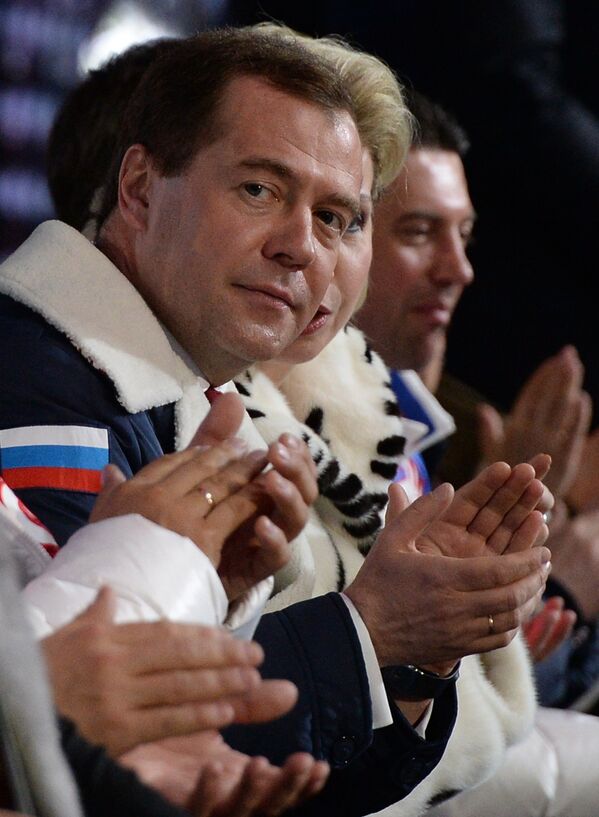 В.Путин и Д.Медведев посетили церемонию закрытия XXII зимних Олимпийских игр в Сочи - Sputnik Узбекистан