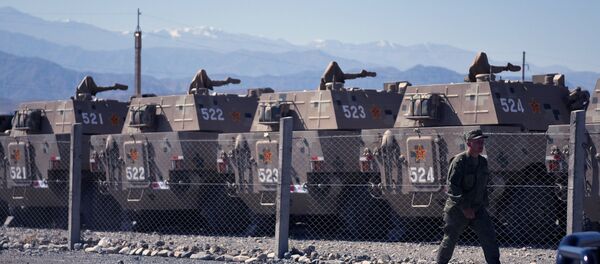 В Балыкчи официально стартовали учения стран ШОС Мирная миссия В Балыкчи официально стартовали учения стран ШОС Мирная миссия - Sputnik Ўзбекистон