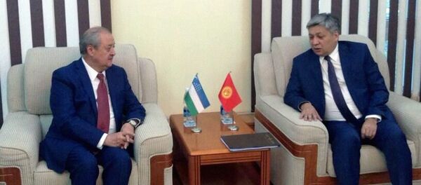 Ўзбекистон ташқи ишлар вазири Абдулазиз Камилов ва Қирғизистон ташқи ишлар вази Эрлан Абдилдаев Ўзбекистон ташқи ишлар вазири Абдулазиз Камилов ва Қирғизистон ташқи ишлар вази Эрлан Абдилдаев - Sputnik Ўзбекистон