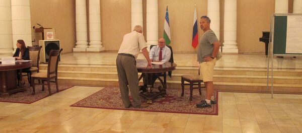 Голосование в Узбекистане на выборах депутатов ГД РФ - Sputnik Узбекистан