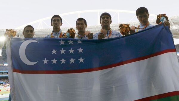 Паралимпийская сборная Узбекистана завоевала бронзовую медаль в забеге 4 по 100 м - Sputnik Узбекистан