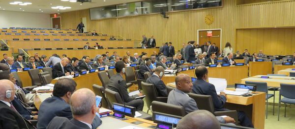 Глава МИД Узбекистана Абдулазиз Камилов на координационном заседании ОИС Глава МИД Узбекистана Абдулазиз Камилов на координационном заседании ОИС - Sputnik Узбекистан