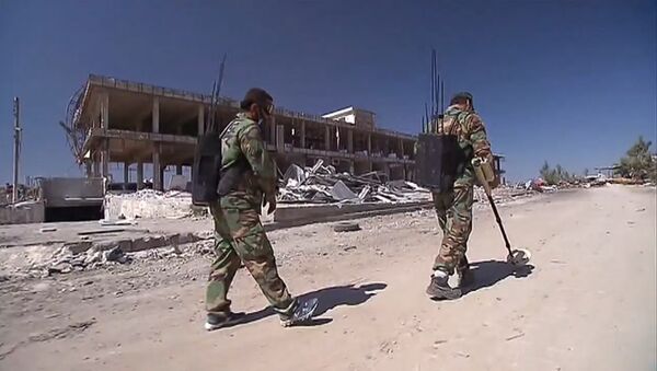 Спутник_Сирийские саперы за работой: поиск и обезвреживание мин в Алеппо - Sputnik Узбекистан