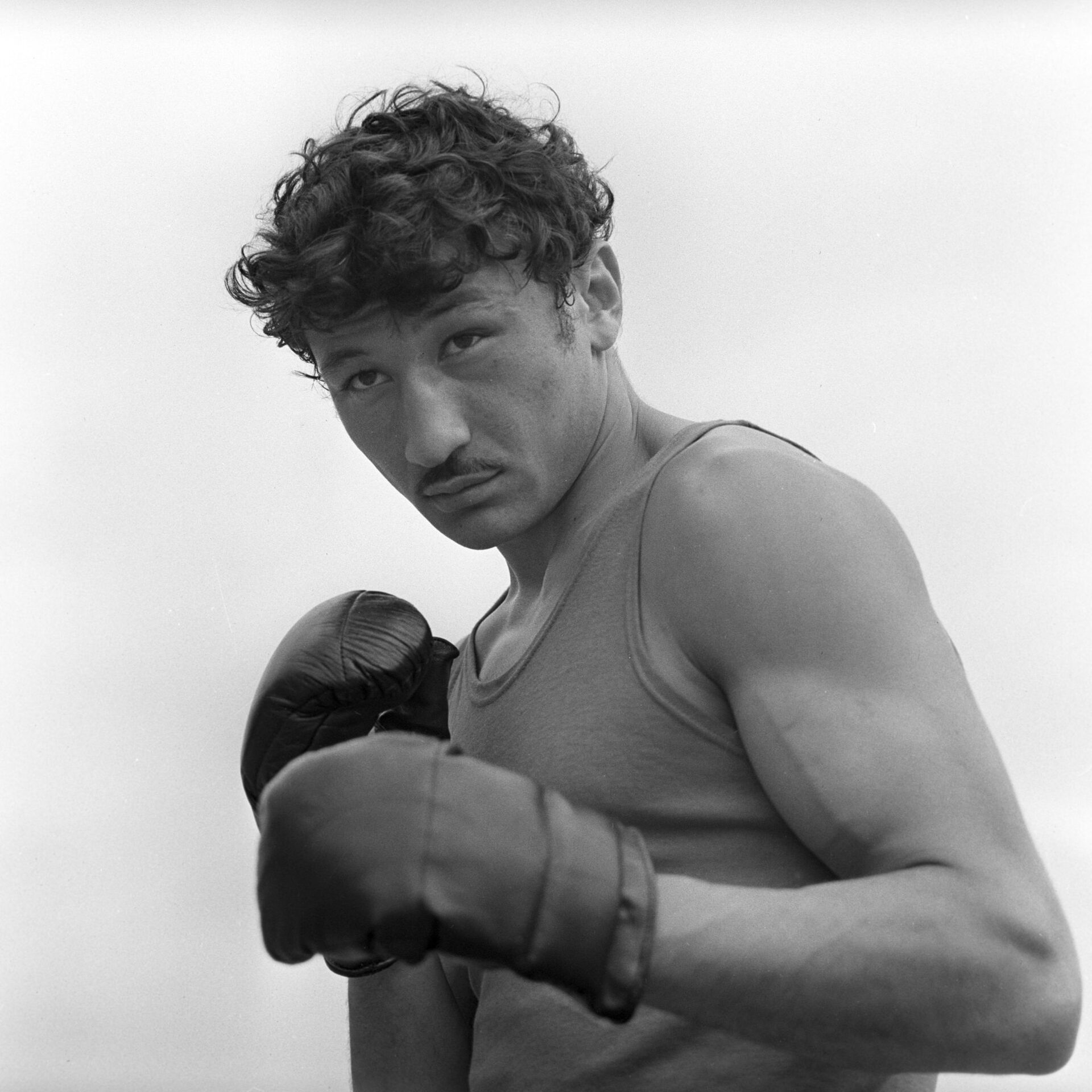 Uzbekskiy bokser Rufat Riskiyev - Sputnik O‘zbekiston, 1920, 02.10.2021