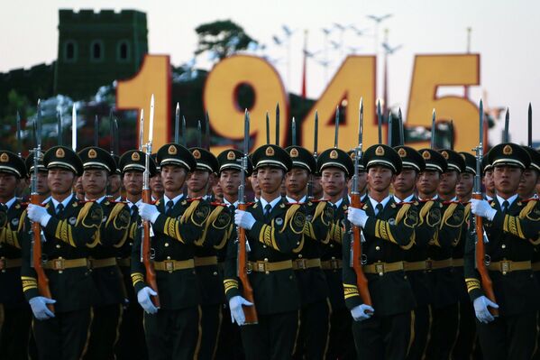 Парад в Пекине по случаю 70-летия окончания Второй мировой войны - Sputnik Узбекистан
