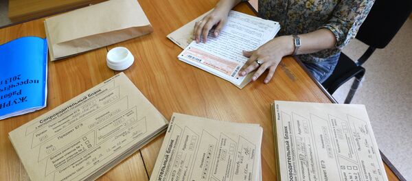 Обработка результатов ЕГЭ - Sputnik Узбекистан