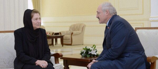 Беларус президенти Александр Лукашенко ва марҳум Ислом Каримовнинг рафиқаси Татьяна Каримова - Sputnik Ўзбекистон