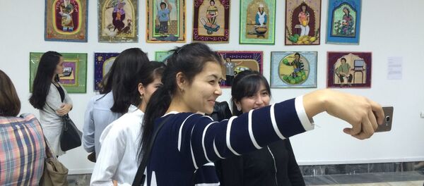 Выставка современного искусства в Ташкенте Выставка современного искусства в Ташкенте - Sputnik Узбекистан