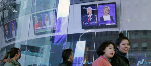 Теледебаты между Дональдом Трампом и Хиллари Клинтон - Sputnik Узбекистан