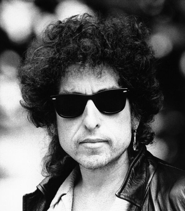 Американский артист Боб Дилан Американский артист Боб Дилан - Sputnik Узбекистан