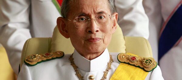 Таиланд қироли Пхумипхон Адулъядет (Рама Тўққизинчи) Таиланд қироли Пхумипхон Адулъядет (Рама Тўққизинчи) - Sputnik Ўзбекистон