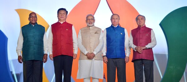 Совместное фотографирование Совместное фотографирование - Sputnik Узбекистан