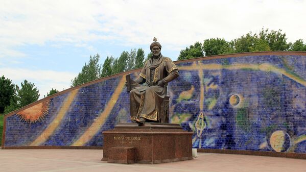 Памятник в Самарканде - Sputnik Узбекистан