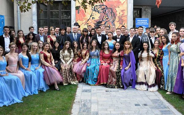 Фестиваль студенческой молодежи Болдинская осень в РЦНК в Ташкенте - Sputnik Узбекистан