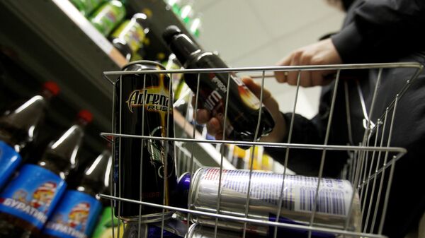 Продажа энергетических напитков в России - Sputnik Узбекистан