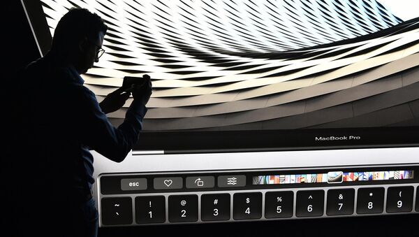Apple представила новую модель MacBook - Sputnik Узбекистан