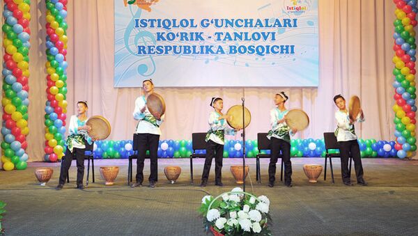 Республиканский-региональный этап смотра-конкурса Истиклол гунчалари - Sputnik Узбекистан