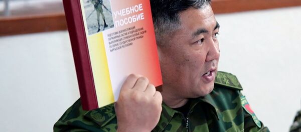 Глава Госпогранслужбы Кыргызстана Абдикарим Алимбаев - Sputnik Узбекистан