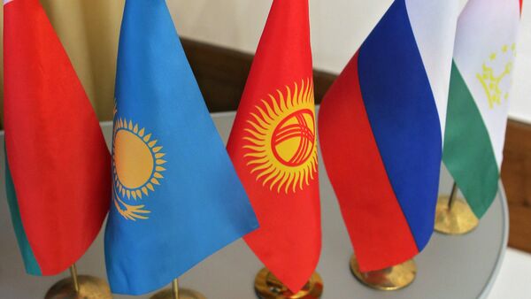 Флаги стран-участниц ШОС - Sputnik Узбекистан