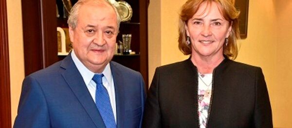 Абдулазиз Камилов ва Ивета Григуле Абдулазиз Камилов ва Ивета Григуле - Sputnik Ўзбекистон