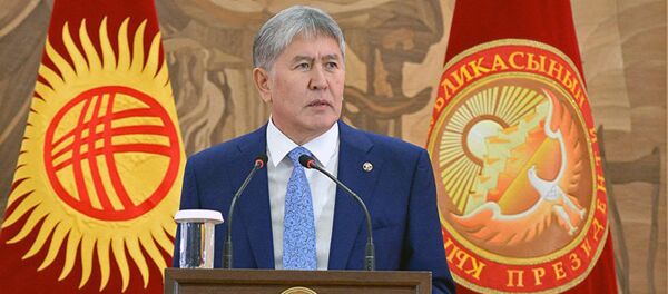 Қирғизистон Республикаси президенти Алмазбек Атамбаев Қирғизистон Республикаси президенти Алмазбек Атамбаев - Sputnik Ўзбекистон
