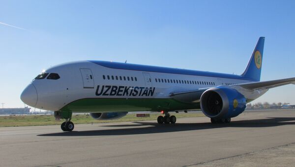 Узбекские авиалинии приняли в эксплуатацию еще один самолет Boeing 787-8 Dreamliner - Sputnik Ўзбекистон