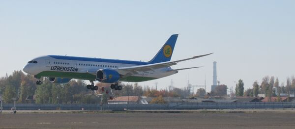Узбекские авиалинии приняли в эксплуатацию еще один самолет Boeing 787-8 Dreamliner Узбекские авиалинии приняли в эксплуатацию еще один самолет Boeing 787-8 Dreamliner - Sputnik Ўзбекистон
