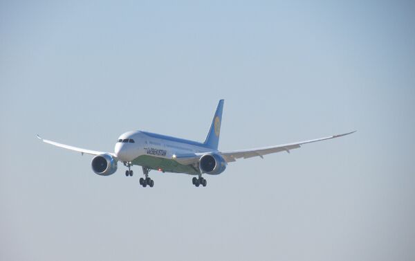 Узбекские авиалинии приняли в эксплуатацию еще один самолет Boeing 787-8 Dreamliner - Sputnik Узбекистан
