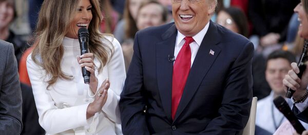 Tramp rafiqasi Melaniya bilan - Sputnik O‘zbekiston