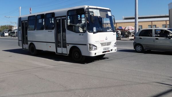 Общественный траспорт в городе Бухара в Узбекистане - Sputnik Ўзбекистон