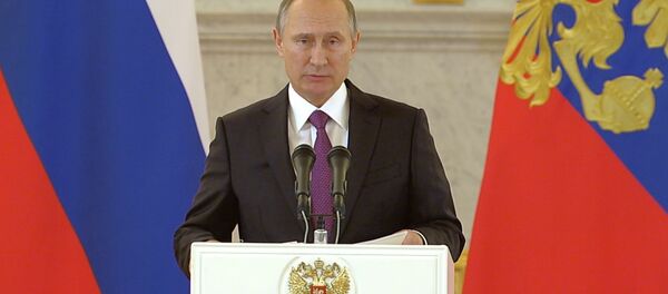 СПУТНИК_Путин поздравил американский народ и победившего Трампа с завершением выборов - Sputnik Узбекистан