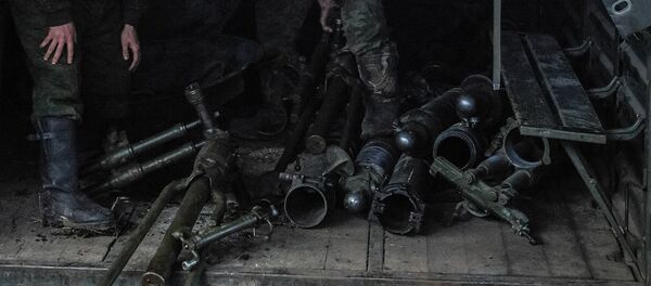 Миномёты минометы в кузове грузовика - Sputnik Узбекистан