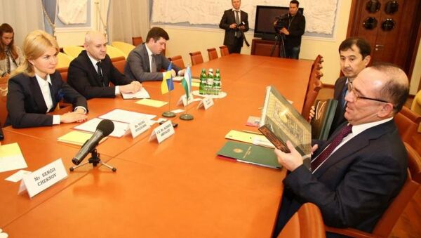 Встреча посла Узбекистана на Украине с администрацией Харьковской области - Sputnik Узбекистан
