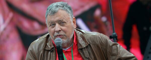 Поэт, историк, президент Фонда Достоевского Игорь Волгин - Sputnik Узбекистан