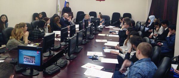 Круглый стол в рамках фестиваля Нас подружила Москва Круглый стол в рамках фестиваля Нас подружила Москва - Sputnik Узбекистан