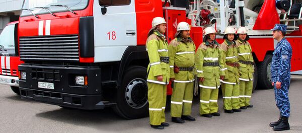 Пожарный расчет в Узбекистане - Sputnik Узбекистан