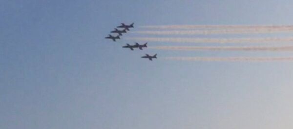 Российские истребители рисуют сердца в иранском небе - Sputnik Узбекистан